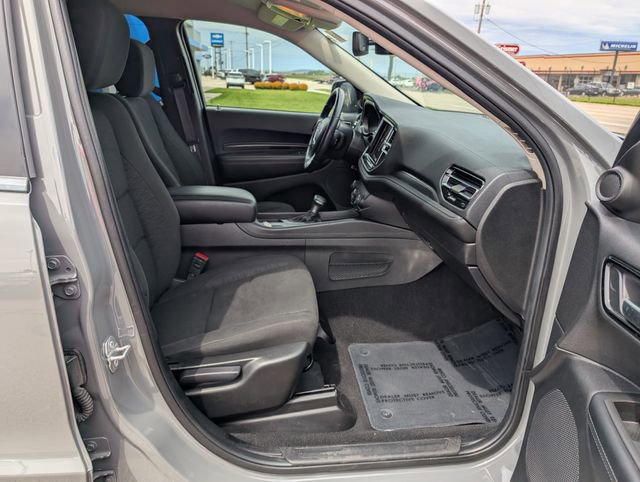 Used 2022 Dodge Durango SXT AWD/4WD image 3