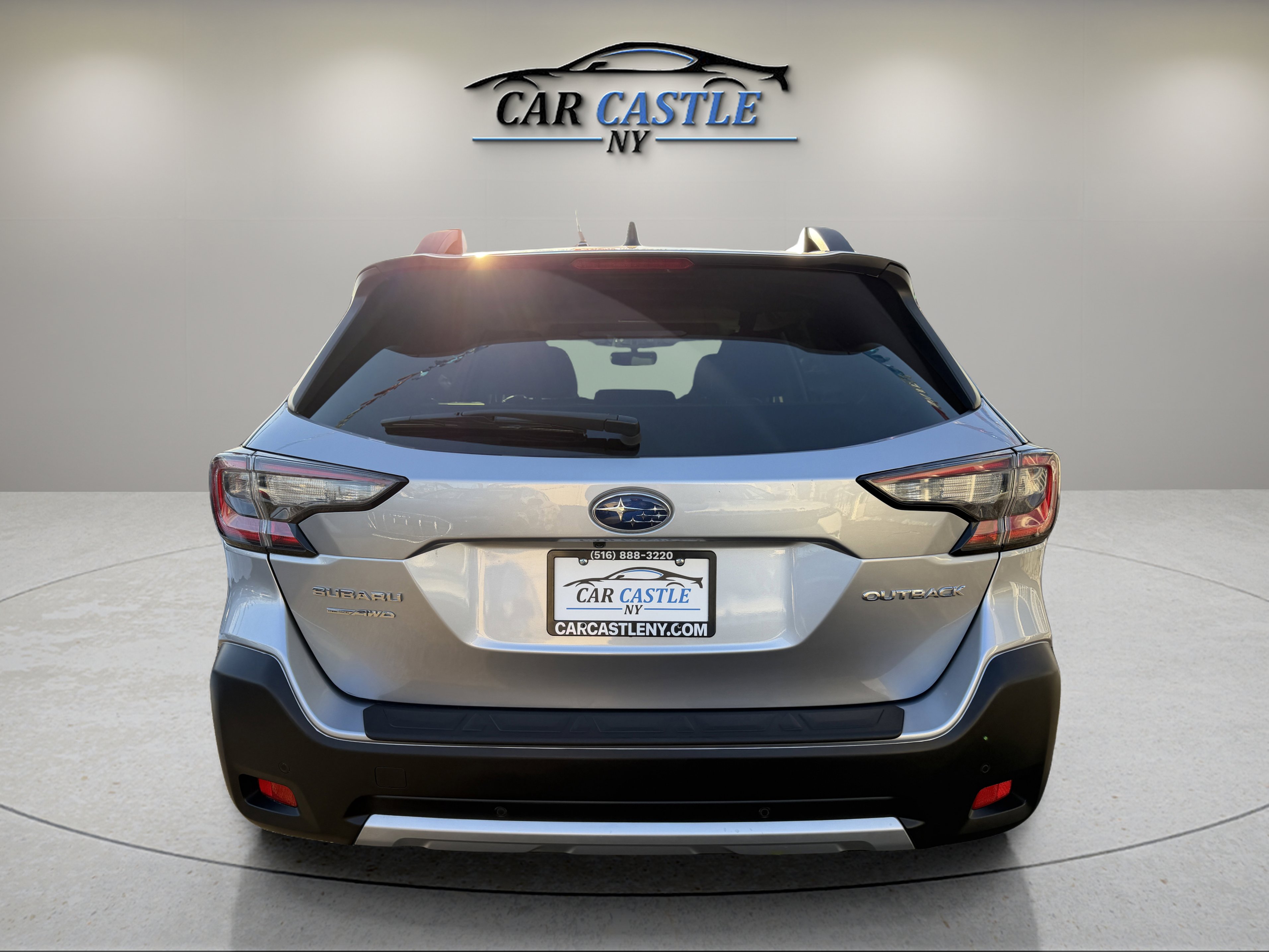 Used 2023 Subaru Outback Limited AWD/4WD image 9