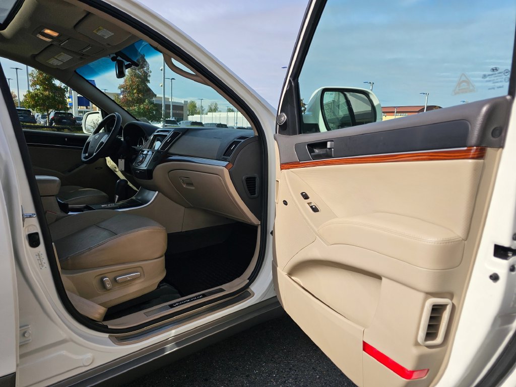 Used 2012 Hyundai Veracruz Limited w/ Entertainment Pkg FWD image 13