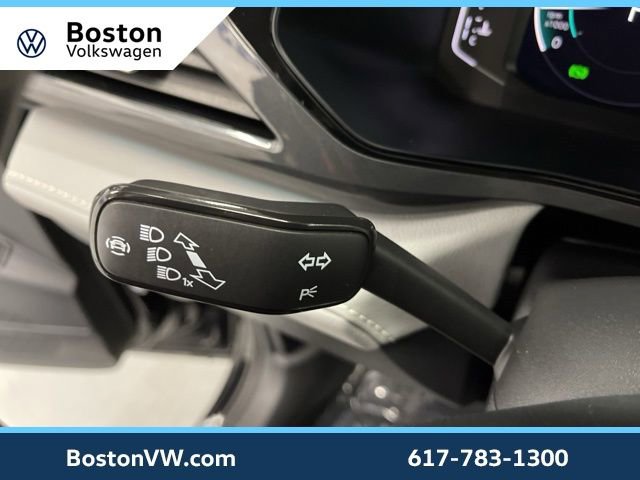 Used 2023 Volkswagen Taos SEL image 19