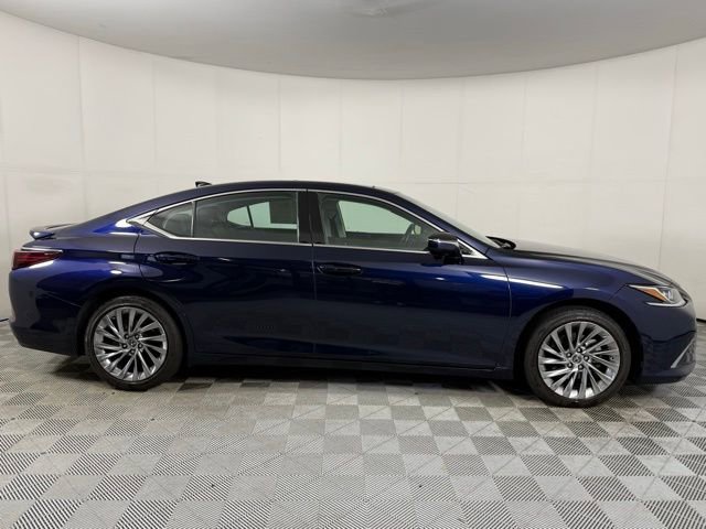 Used 2023 Lexus ES 350 Luxury w/ Accessory Package (Z1) image 9