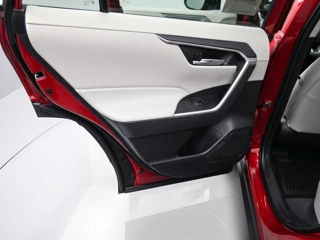 New 2025 Toyota RAV4 XLE w/ Convenience Package AWD/4WD image 15