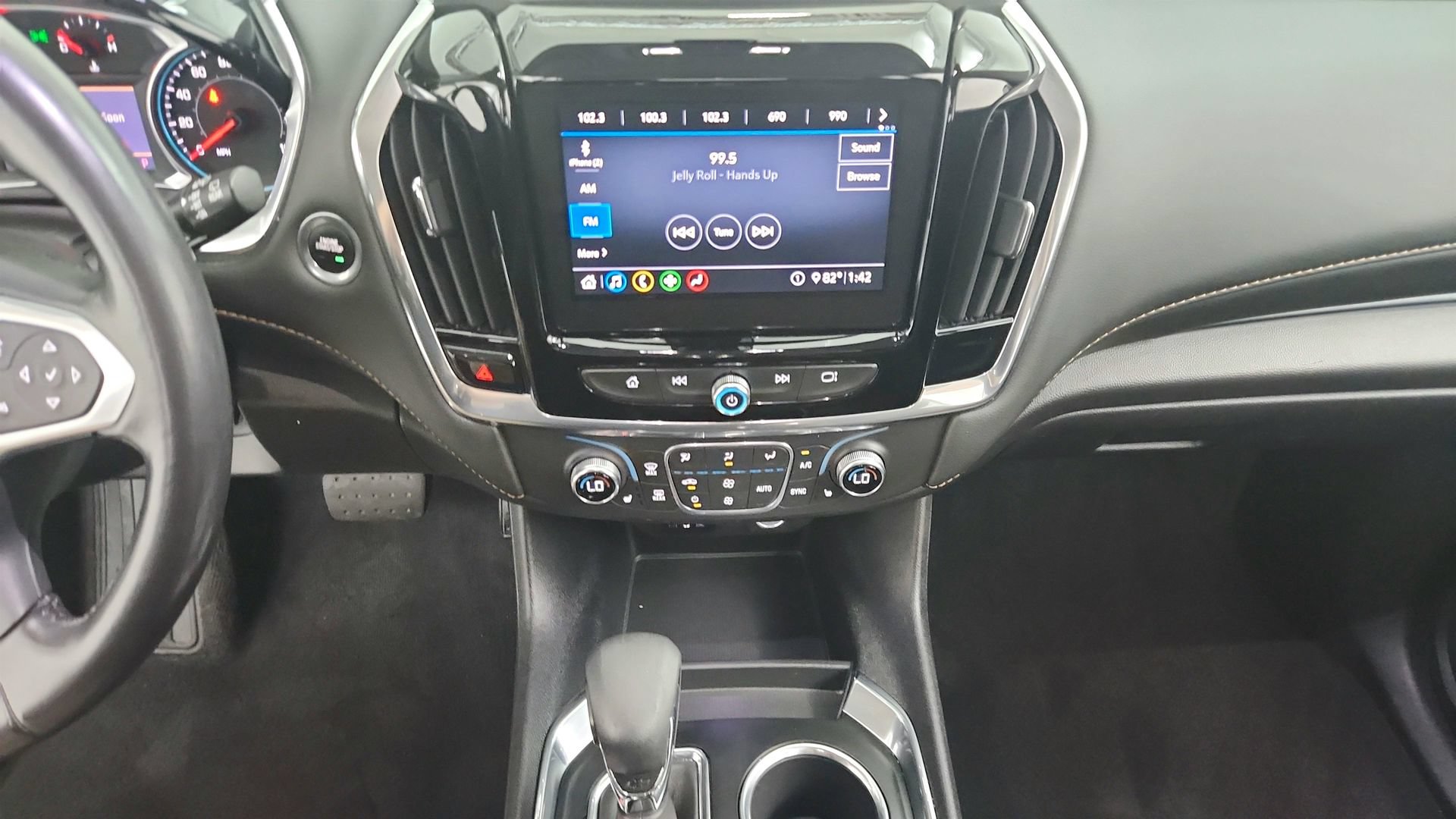 Used 2021 Chevrolet Traverse LT FWD image 21