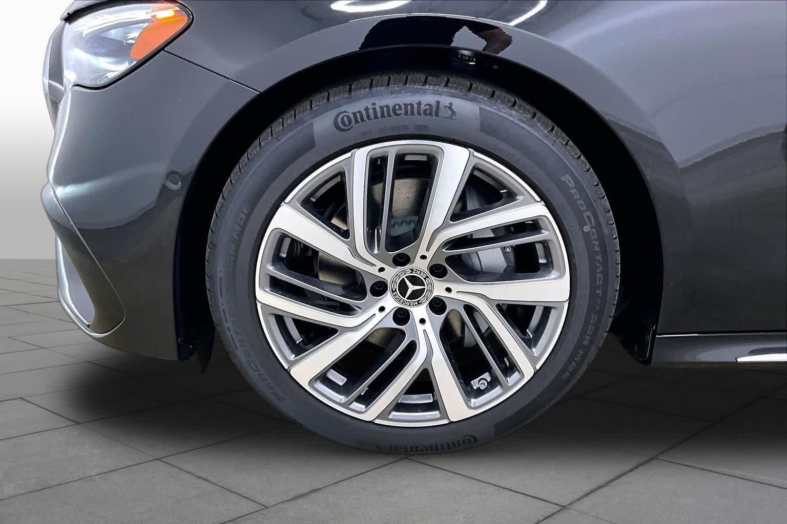 New 2026 Mercedes-Benz E 350 4MATIC Sedan image 11