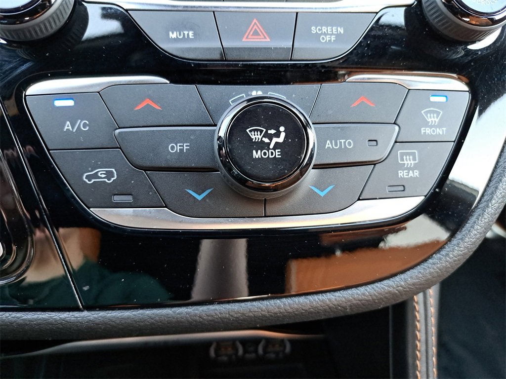 Used 2022 Chrysler Pacifica Pinnacle image 24