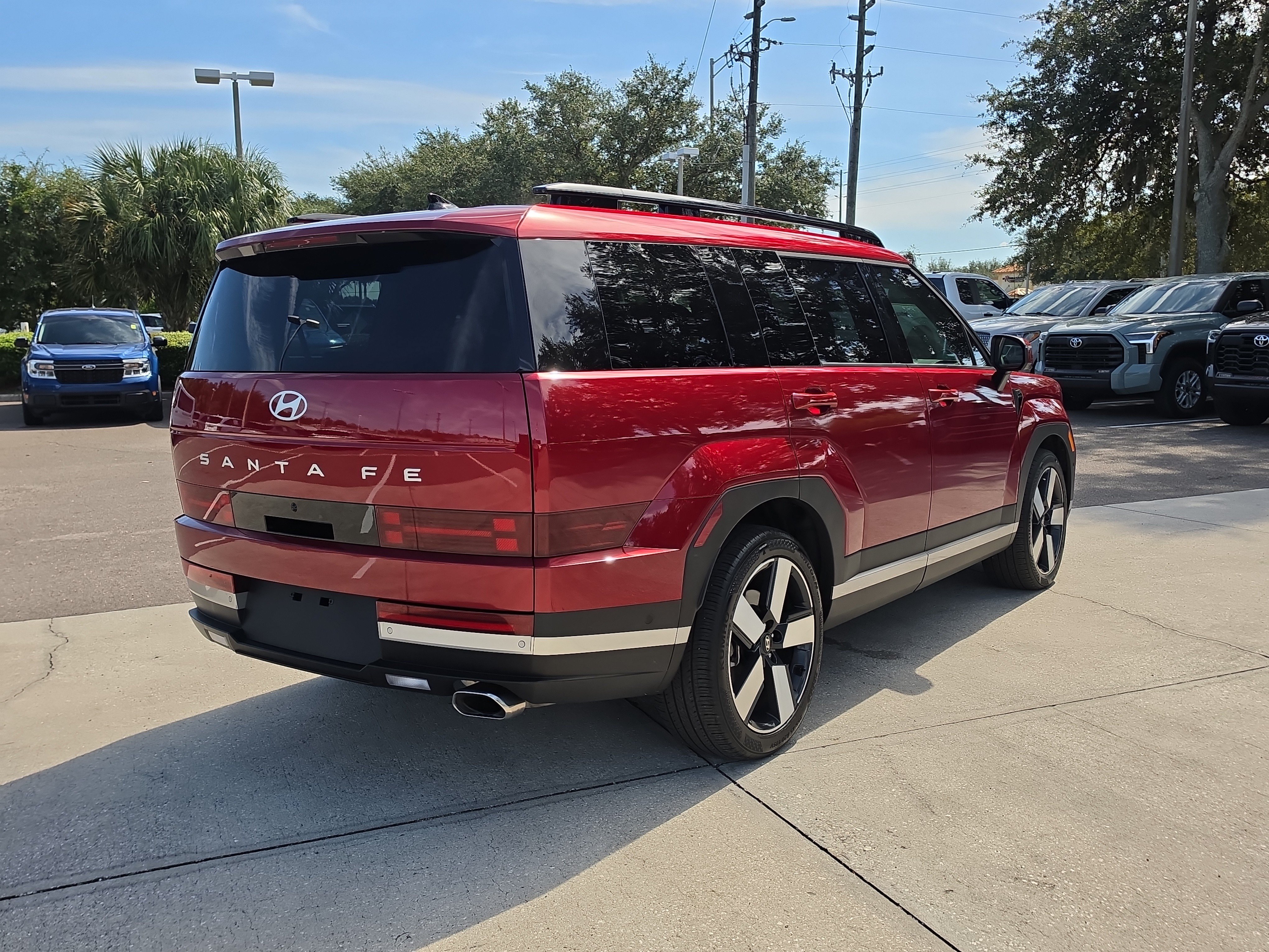 Used 2025 Hyundai Santa Fe Limited FWD image 8