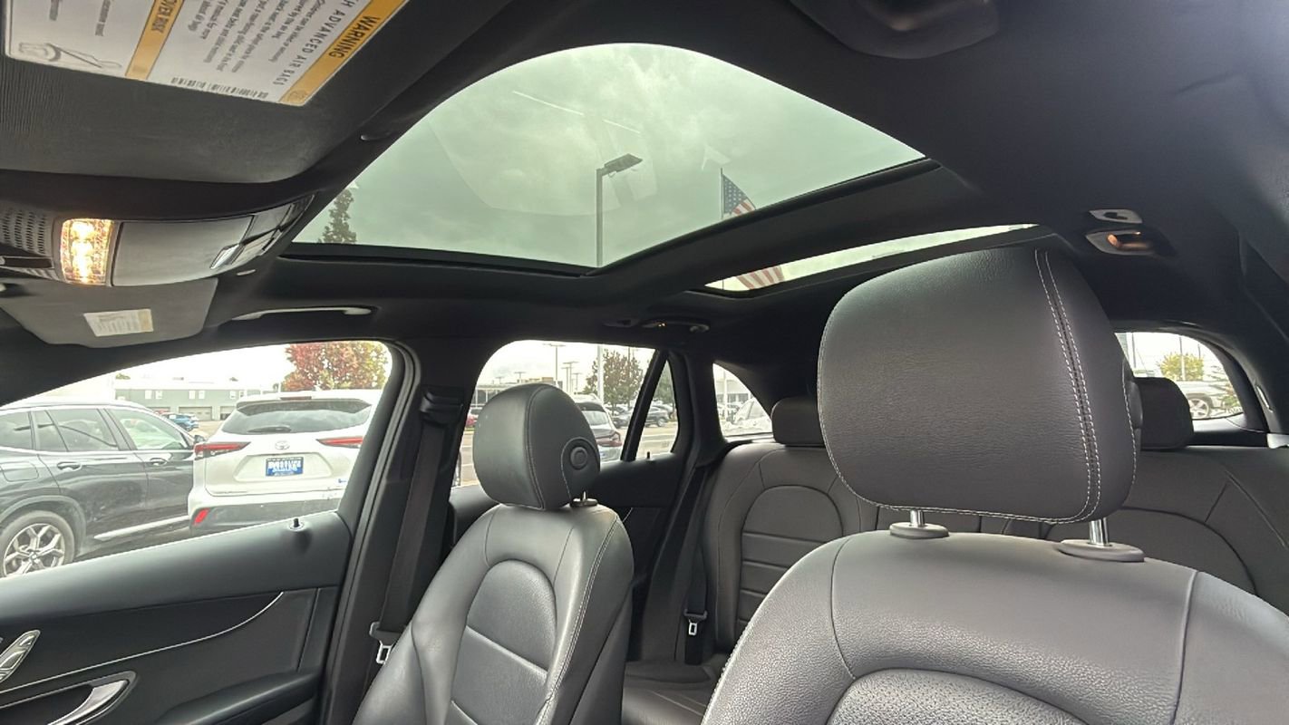 Used 2022 Mercedes-Benz GLC 300 4MATIC image 26