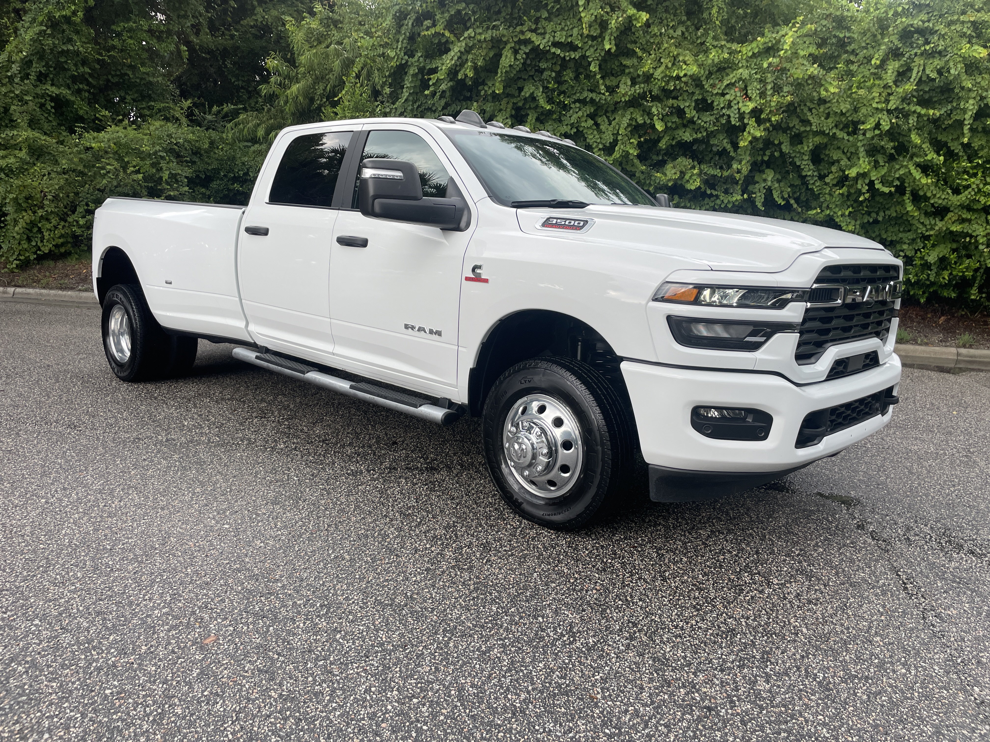 Used 2026 RAM 3500 Big Horn AWD/4WD image 2