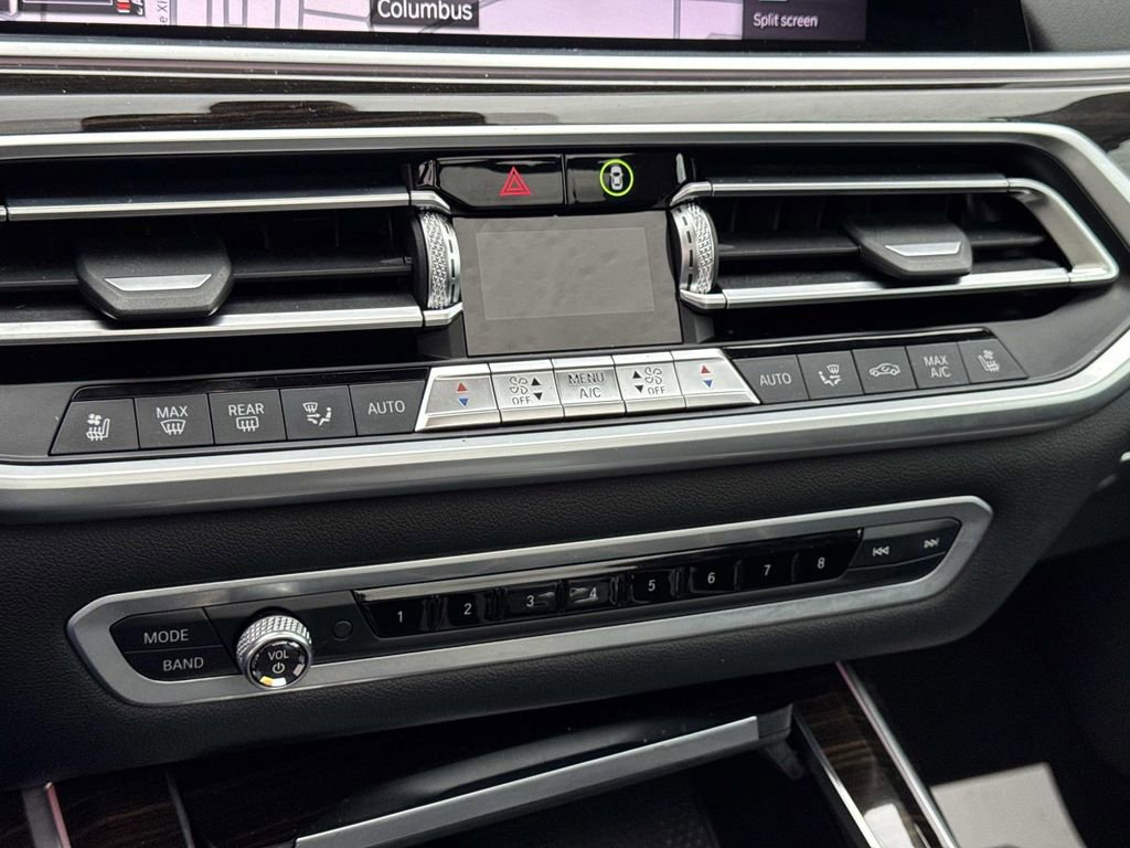 Used 2020 BMW X7 xDrive40i w/ Premium Package AWD/4WD image 23