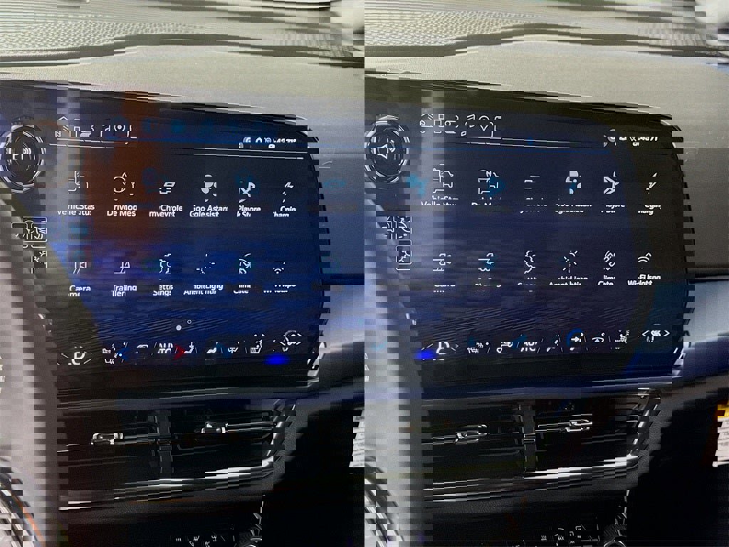 New 2026 Chevrolet Equinox EV LT image 10