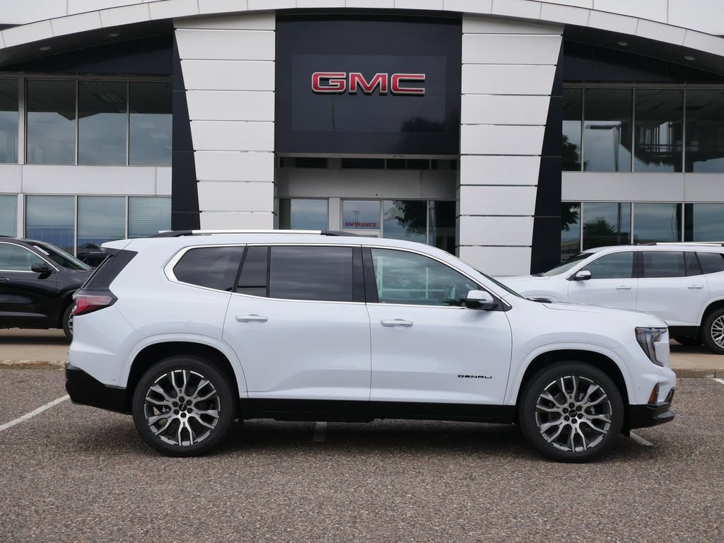 New 2026 GMC Acadia Denali Ultimate w/ LPO, Floor Liner Package AWD/4WD image 2