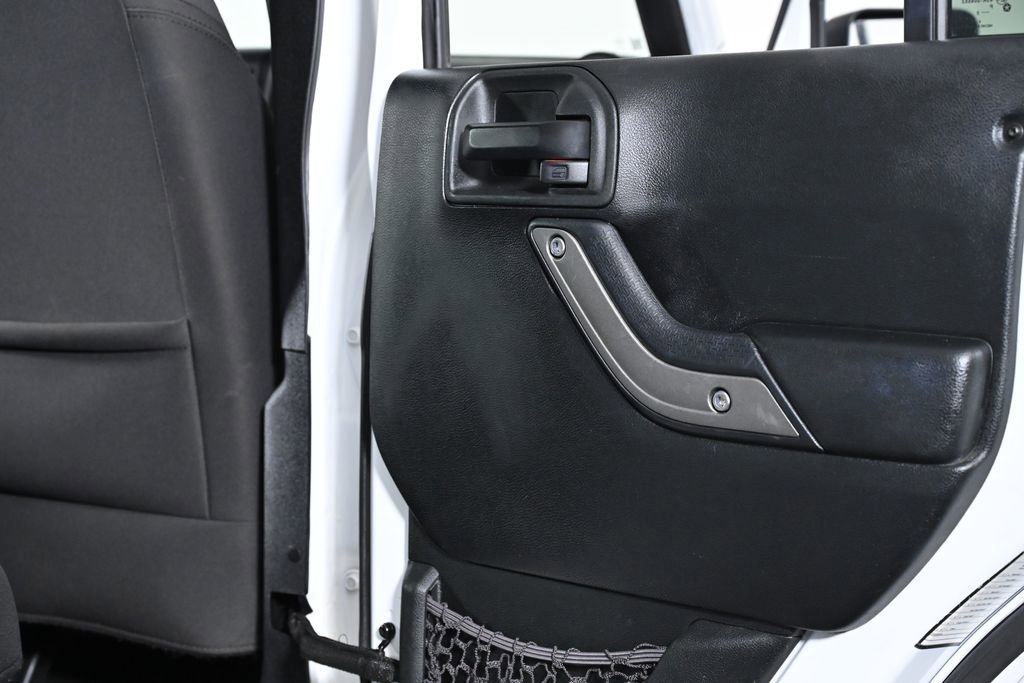 Used 2018 Jeep Wrangler Unlimited Sport S image 26