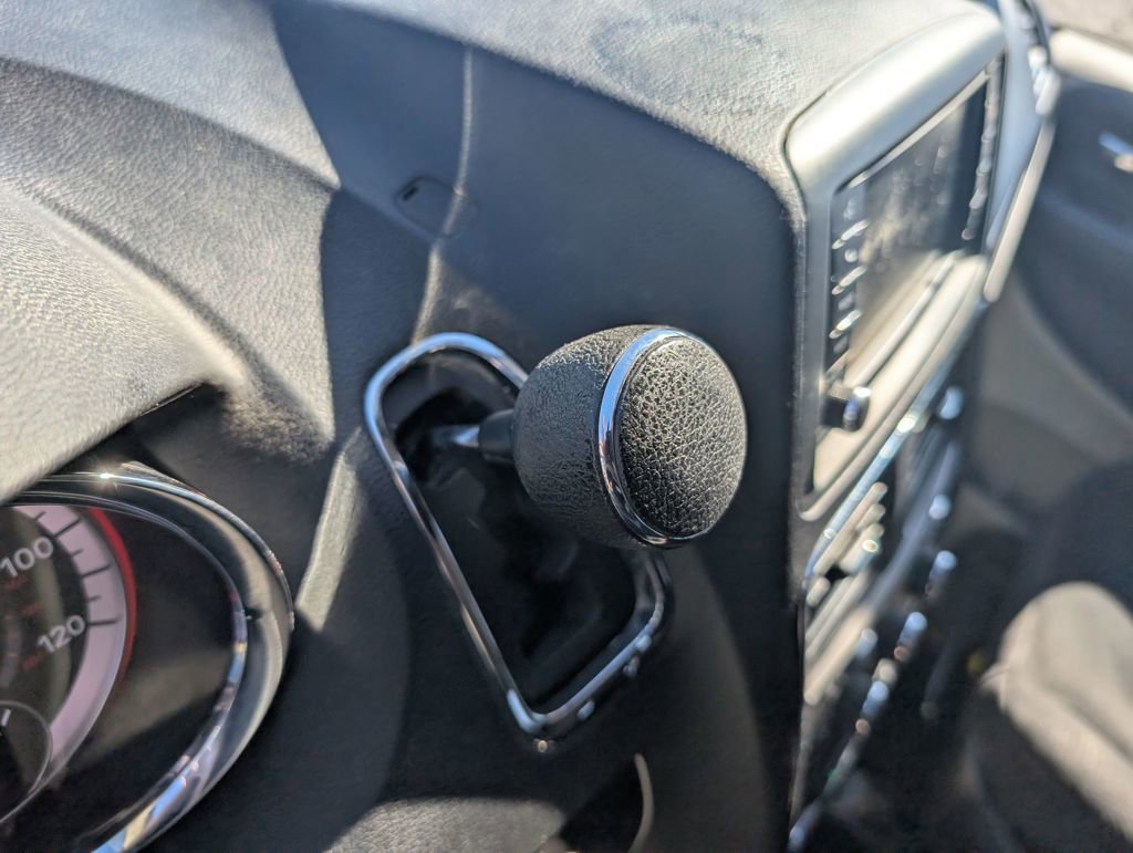 Used 2019 Dodge Grand Caravan SE w/ UConnect Hands-Free Group image 20