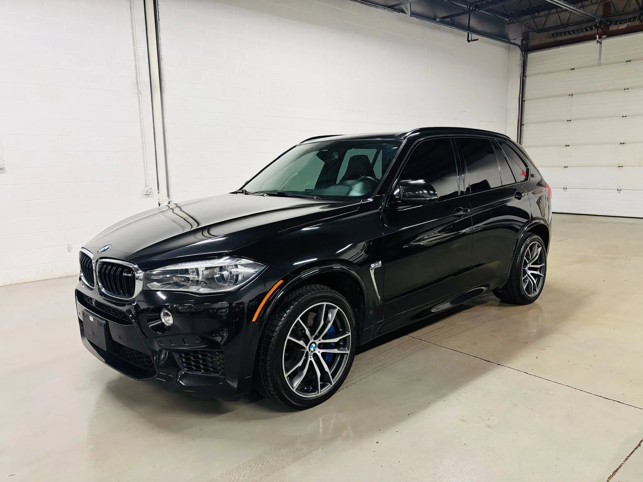Used 2017 BMW X5 M AWD/4WD image 2