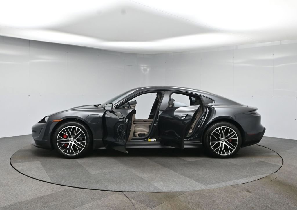 Used 2022 Porsche Taycan 4S image 66