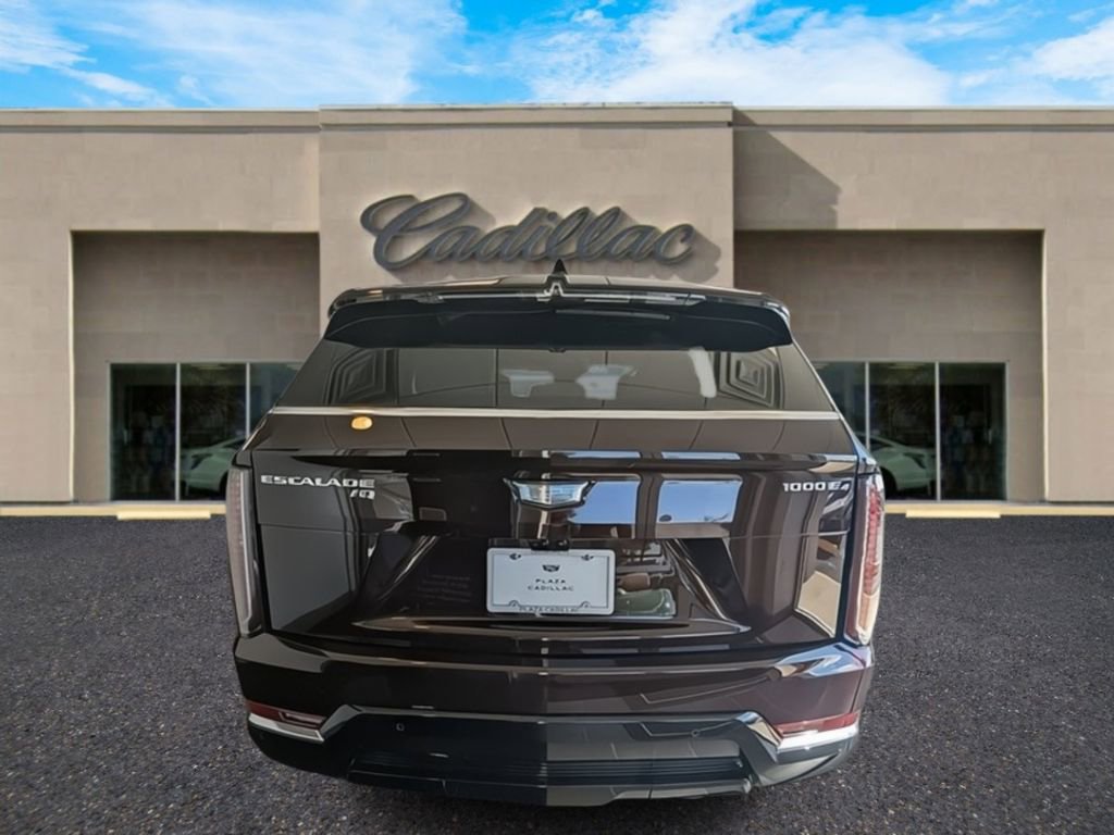 New 2025 Cadillac Escalade IQ Luxury 1 w/ Smart Trailering package image 4
