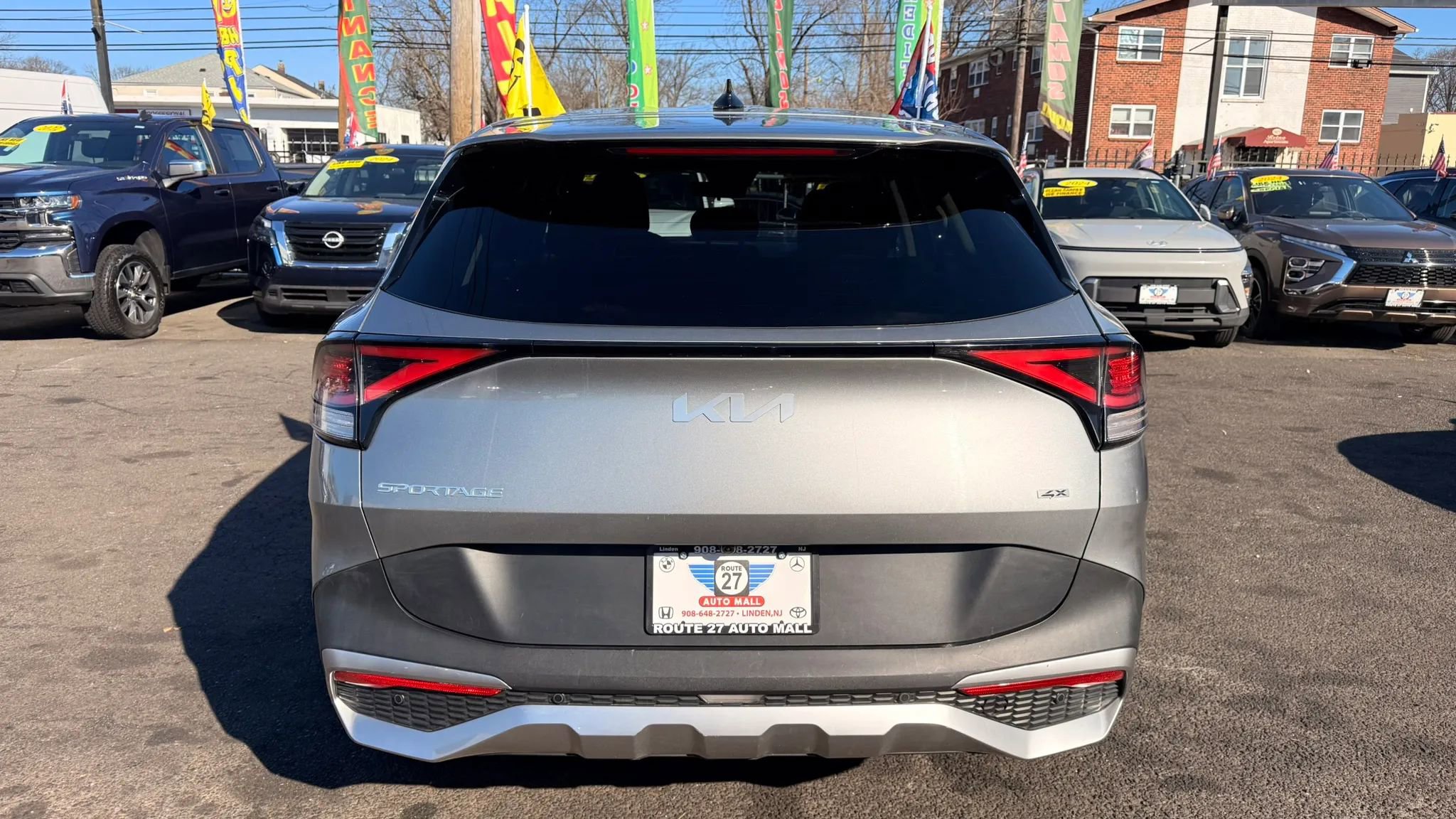 Used 2024 Kia Sportage LX image 6