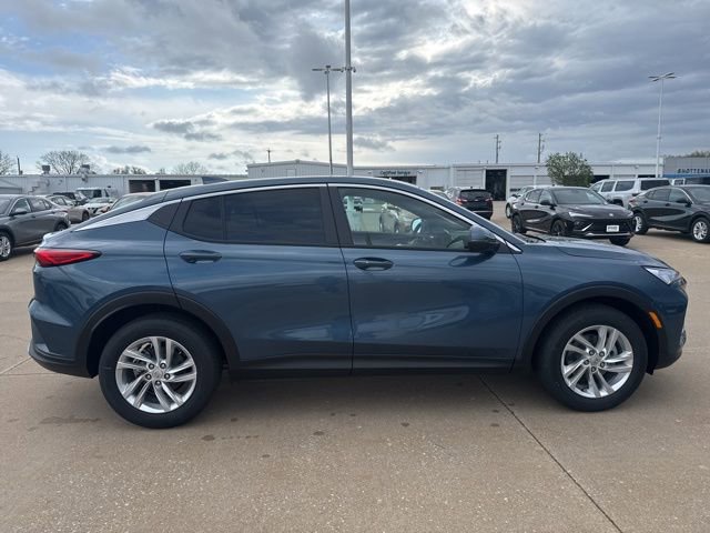 New 2026 Buick Envista Preferred image 2