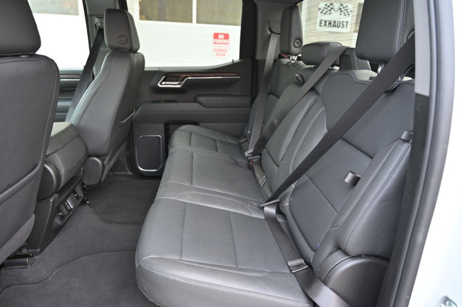 Used 2025 GMC Sierra 1500 SLT image 18