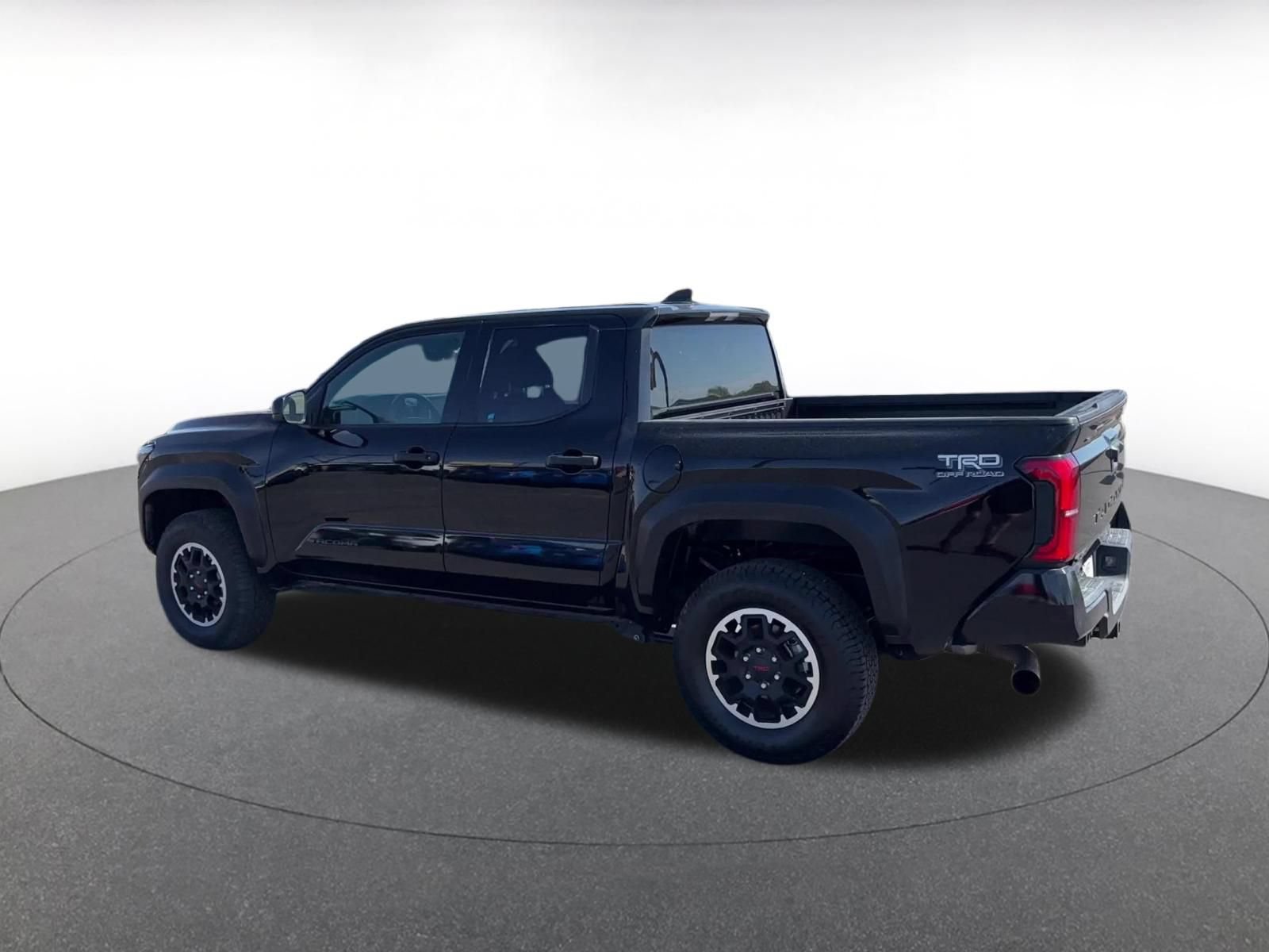 Used 2025 Toyota Tacoma TRD Off-Road AWD/4WD image 9