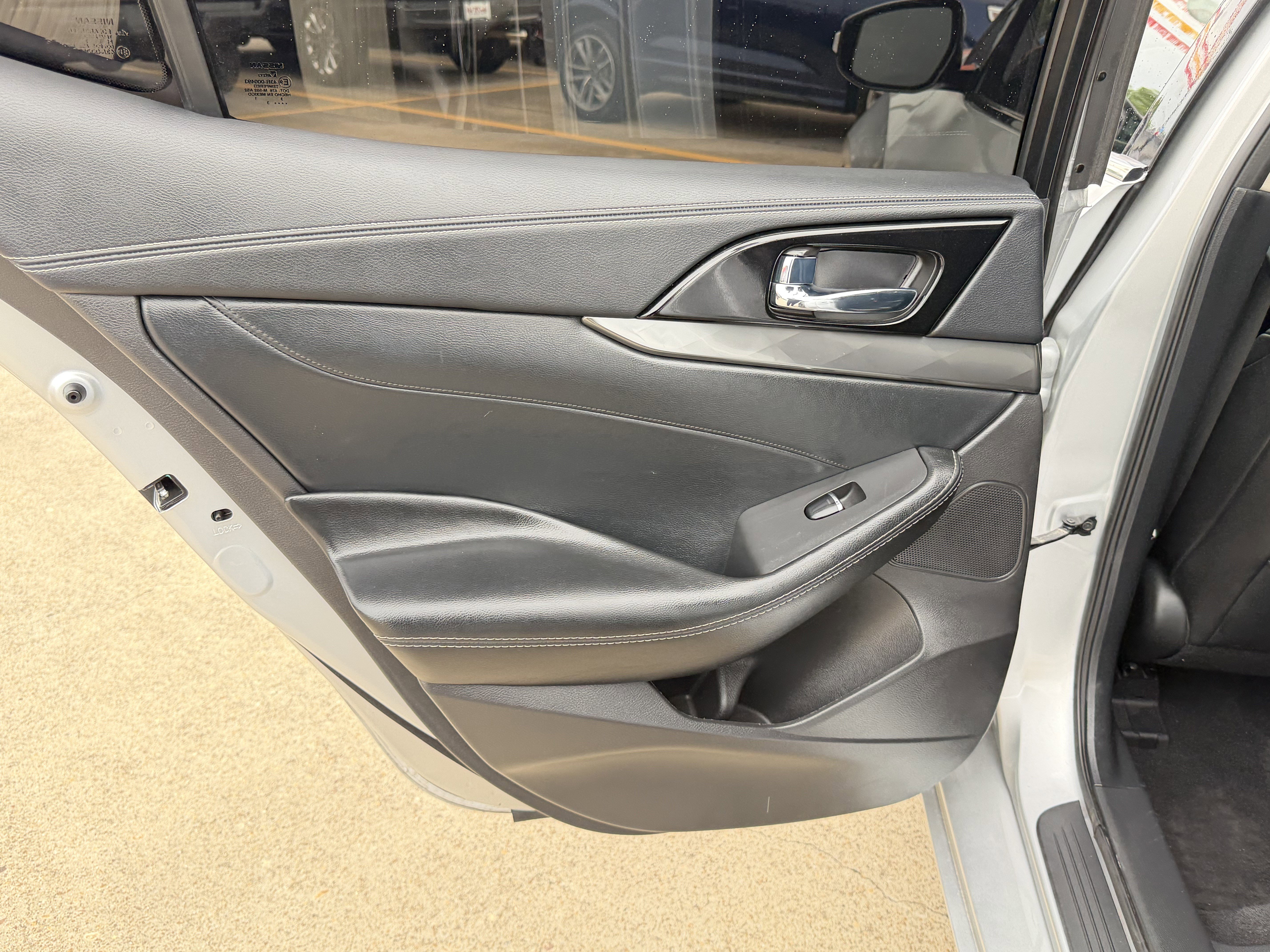 Used 2023 Nissan Maxima SV w/ Floor Mat Group FWD image 14