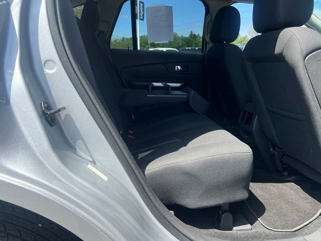Used 2013 Ford Edge SE FWD image 39