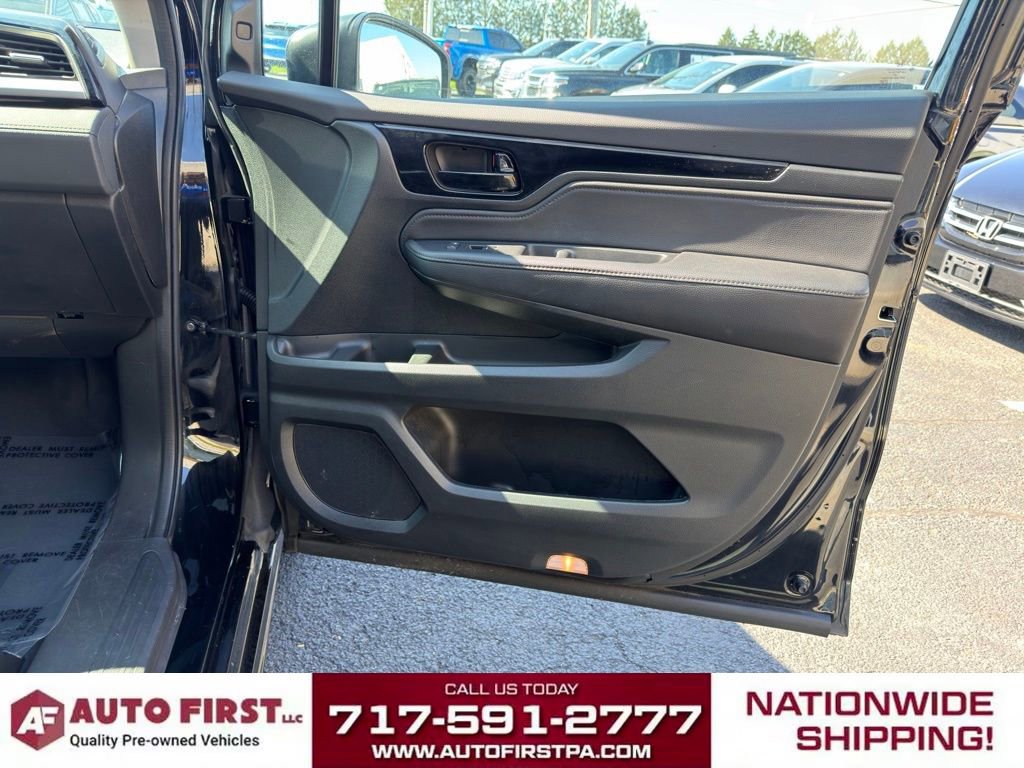 Used 2023 Honda Odyssey Touring image 13