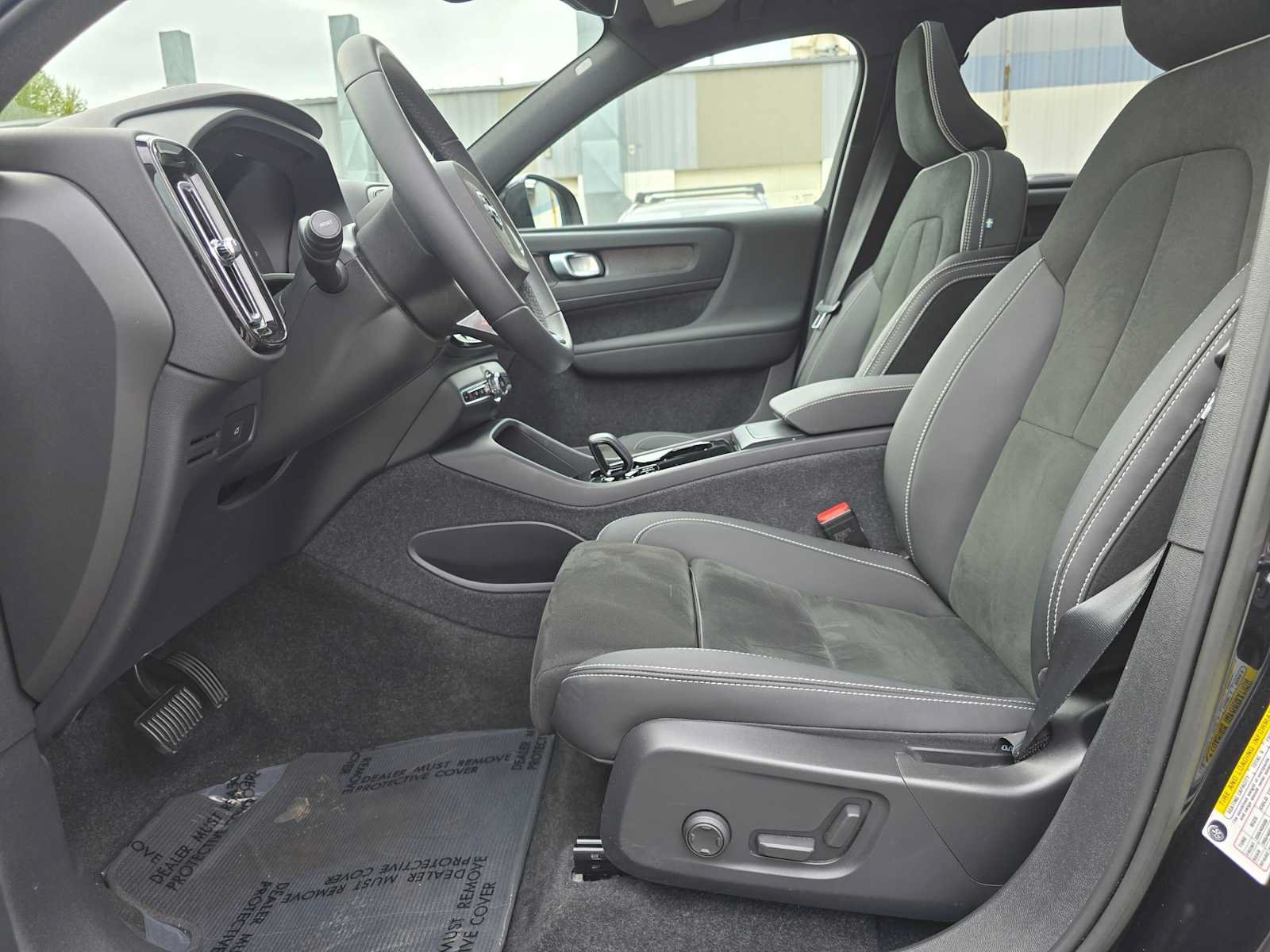 Certified 2023 Volvo XC40 Recharge Ultimate AWD/4WD image 20
