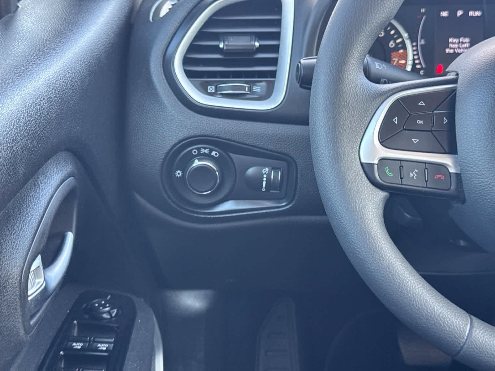 Used 2020 Jeep Renegade Sport FWD image 19