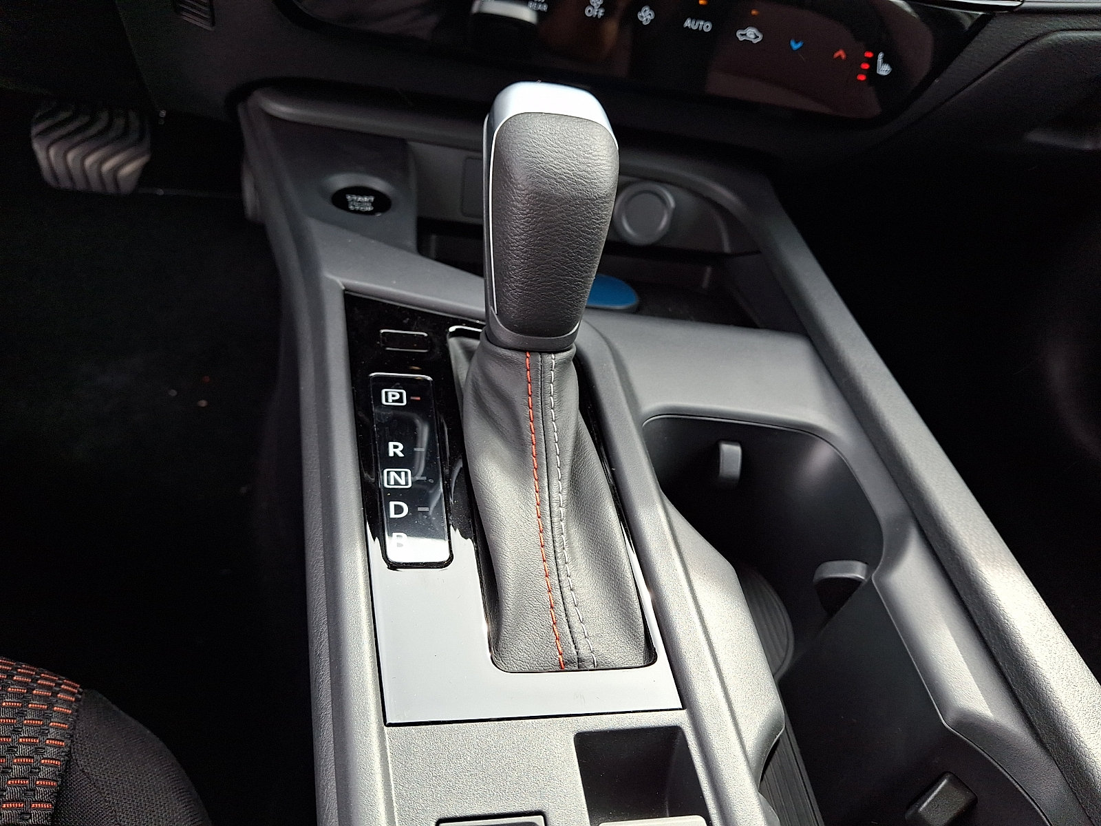 New 2027 Nissan Sentra SR w/ SR All Weather Package FWD image 10