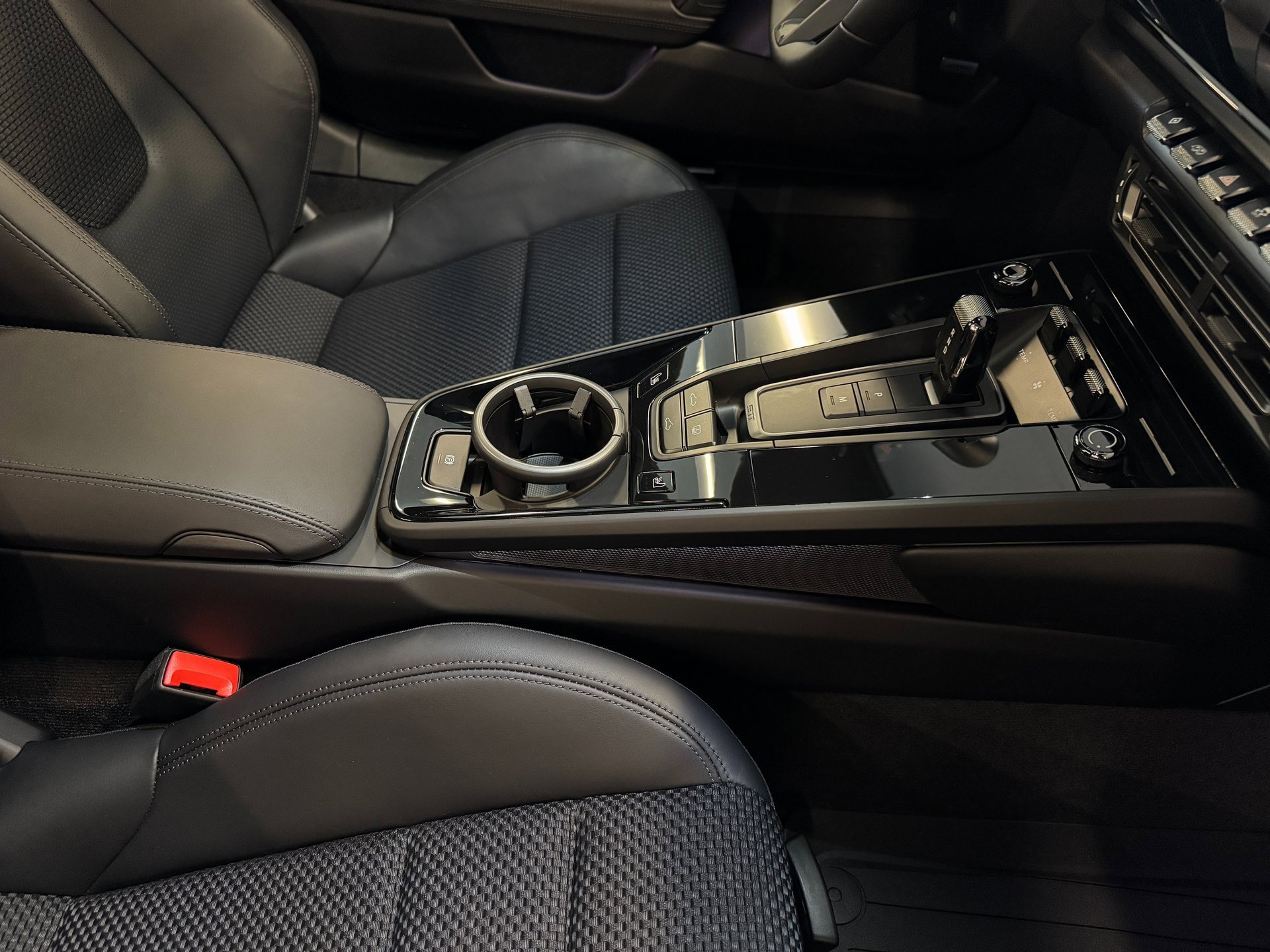 Used 2024 Porsche 911 Carrera T image 37