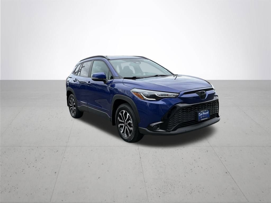 Used 2024 Toyota Corolla Cross SE image 4
