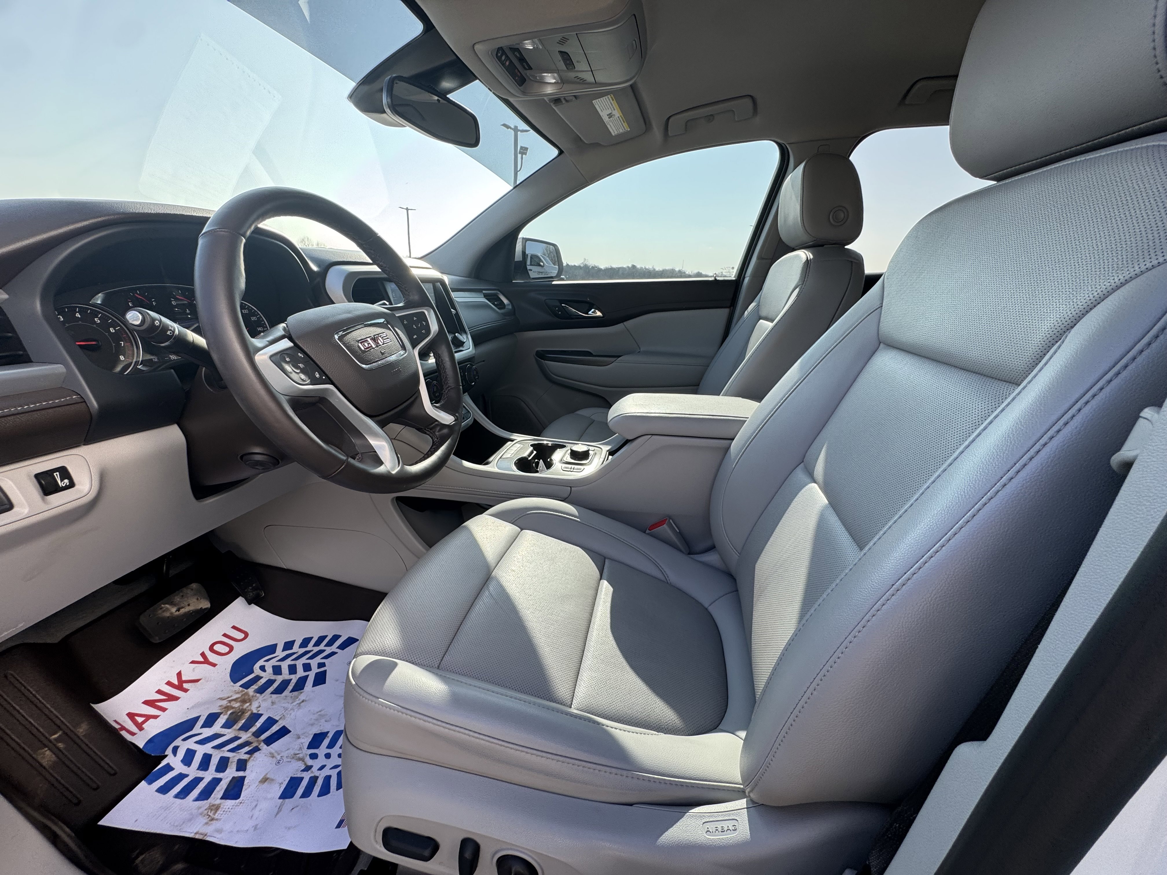 Used 2023 GMC Acadia SLT w/ Preferred Package FWD image 13