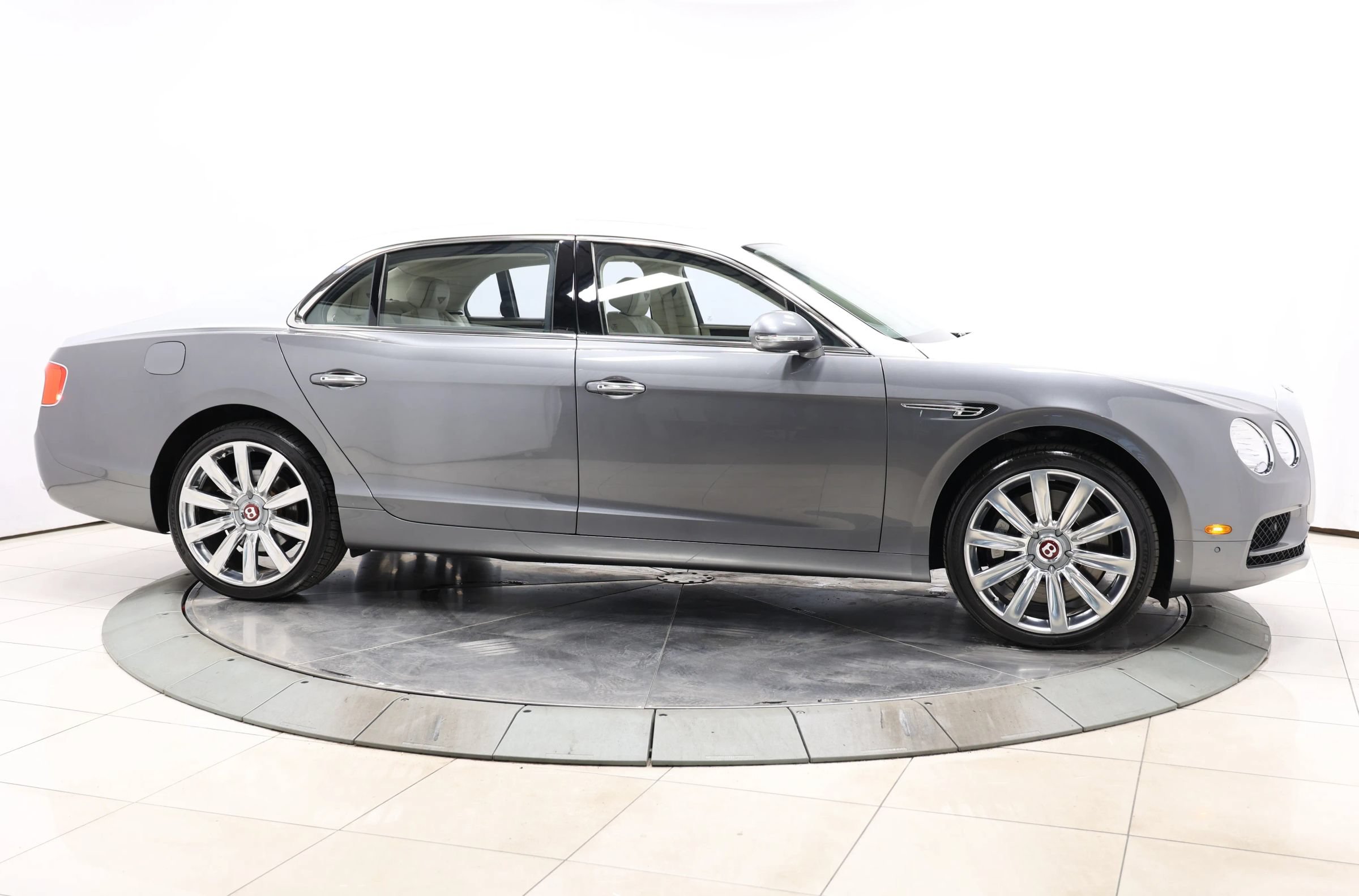 Used 2018 Bentley Flying Spur V8 AWD/4WD image 73