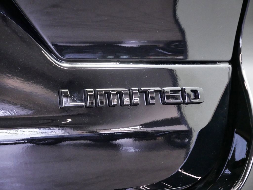 Certified 2024 Jeep Grand Cherokee Limited w/ Black Appearance Package image 14