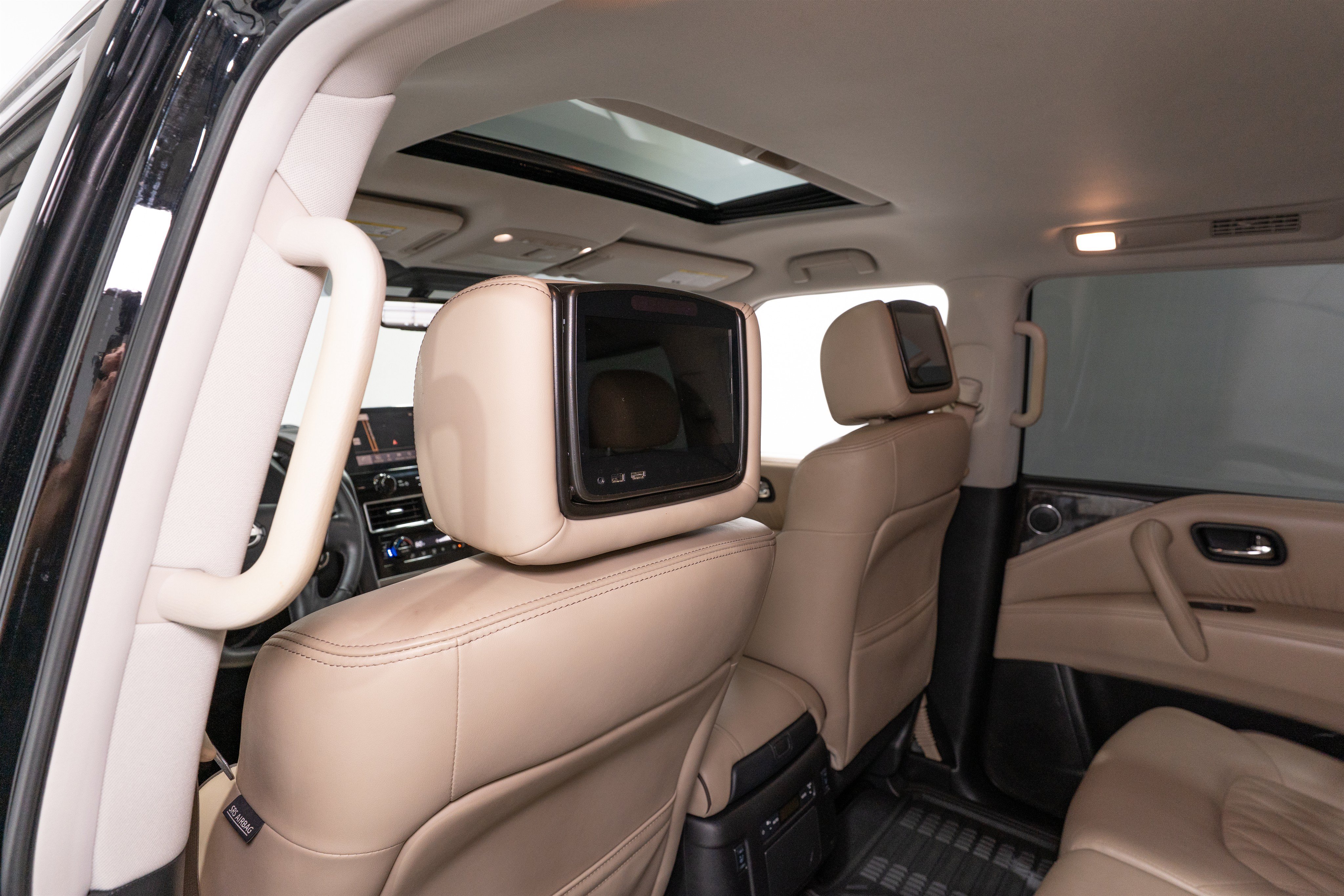 Used 2022 Nissan Armada Platinum RWD image 36