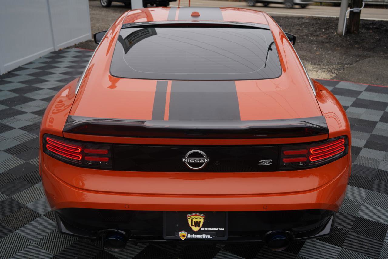 Used 2024 Nissan Z Performance w/ Heritage Edition image 7