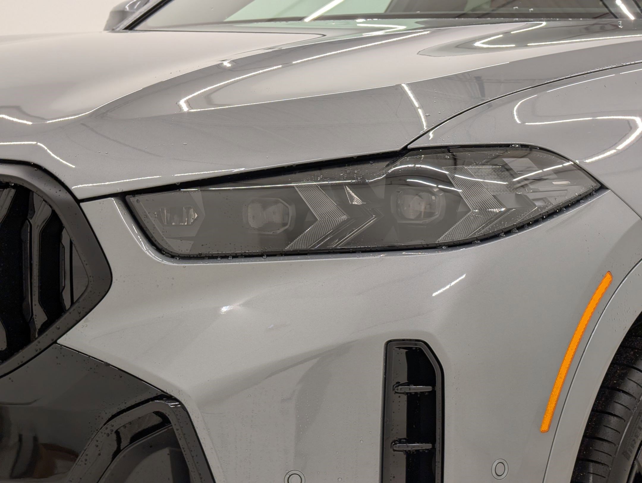 New 2026 BMW X6 xDrive40i image 11