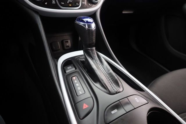 Used 2017 Chevrolet Volt LT w/ Comfort Package image 7