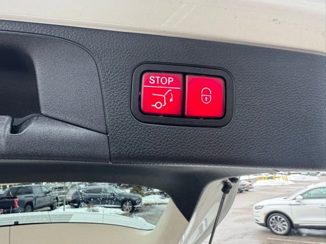 Used 2021 Mercedes-Benz GLC 300 4MATIC image 12