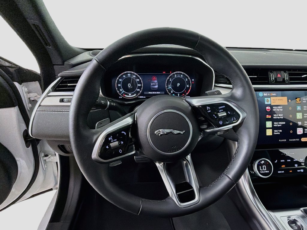 Used 2024 Jaguar XF R-Dynamic SE AWD/4WD image 11