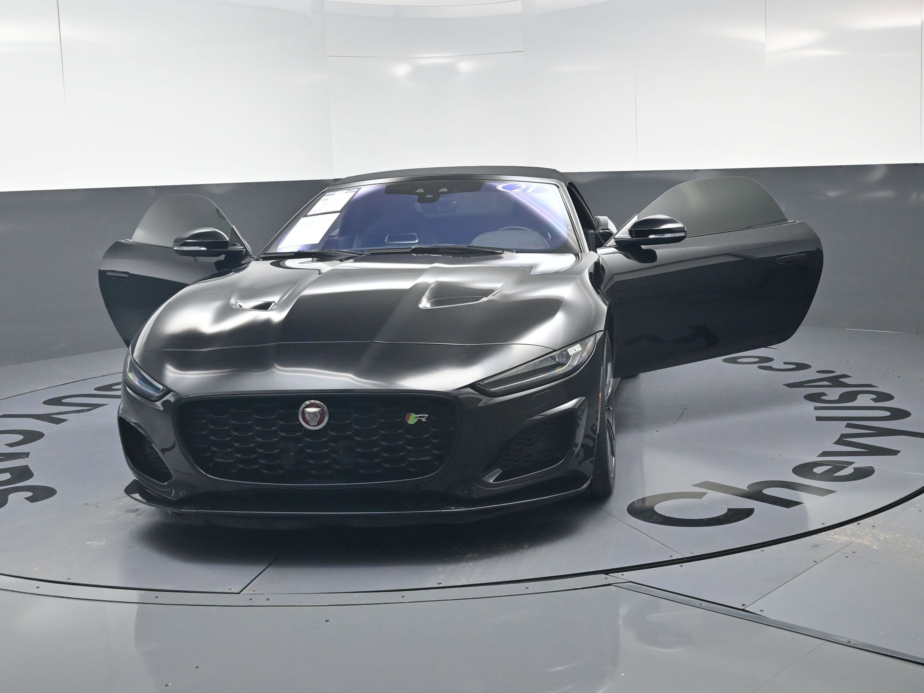 Used 2021 Jaguar F-TYPE R AWD/4WD image 17