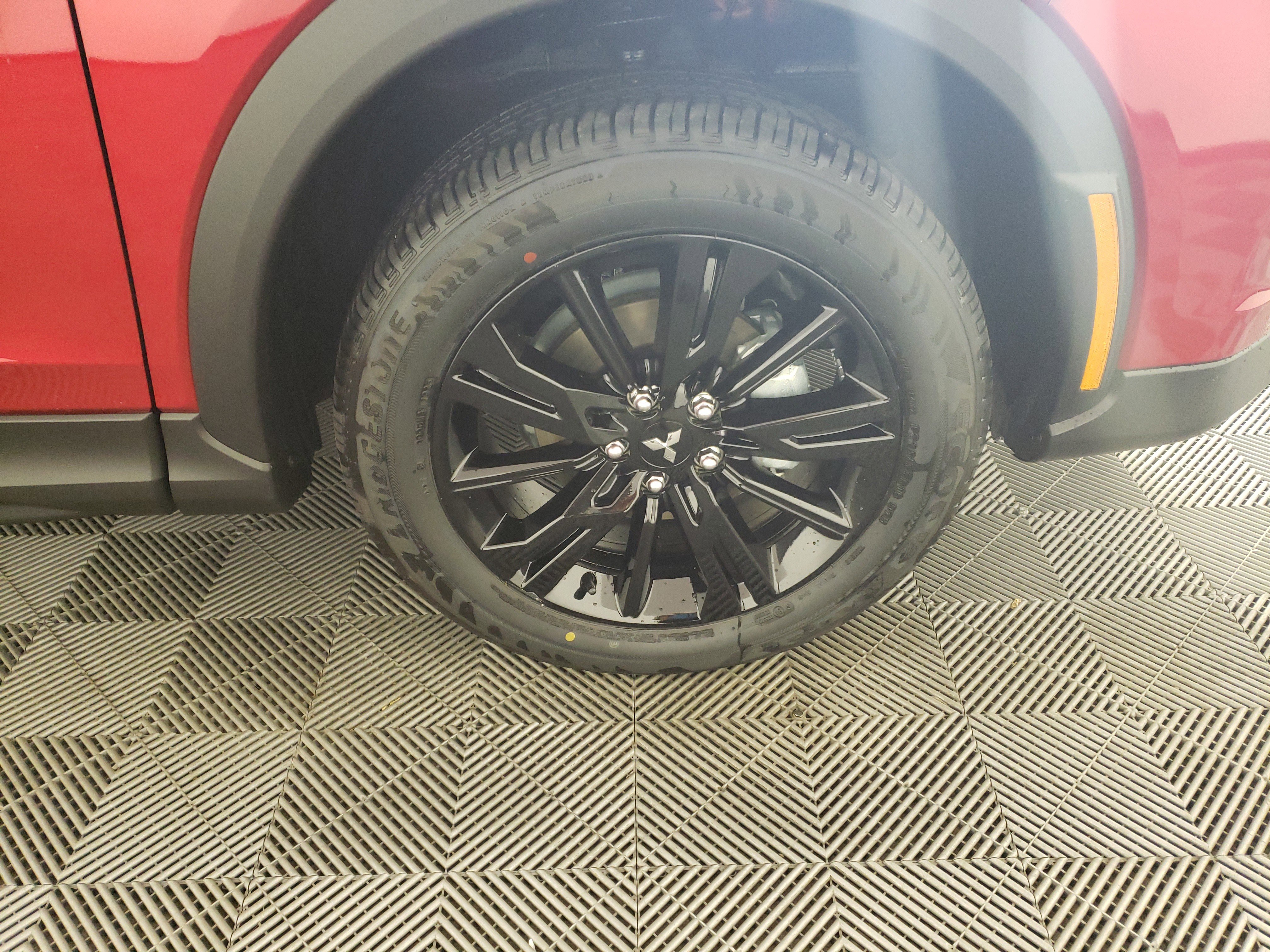 New 2025 Mitsubishi Eclipse Cross LE image 6