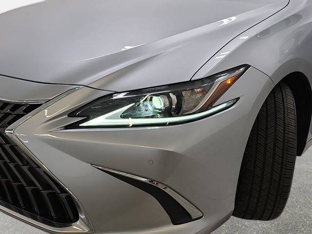 Used 2024 Lexus ES 300h w/ Technology Package FWD image 31
