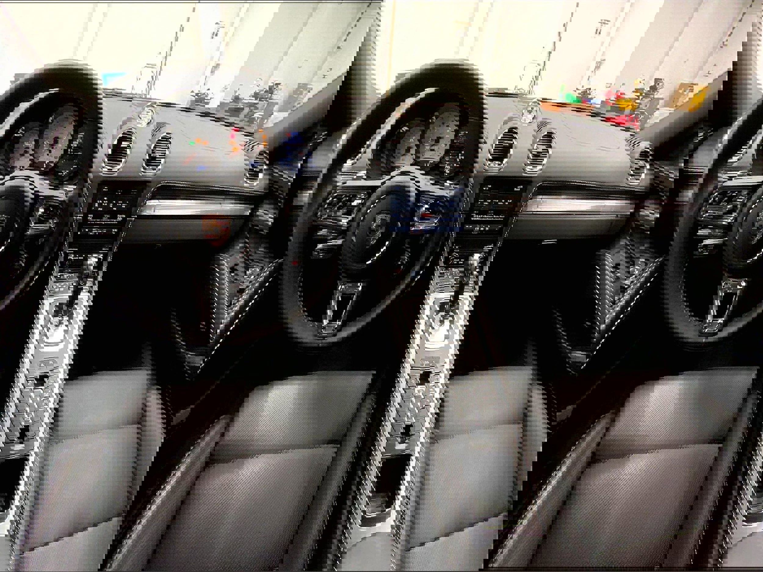 Used 2024 Porsche 718 Boxster image 14