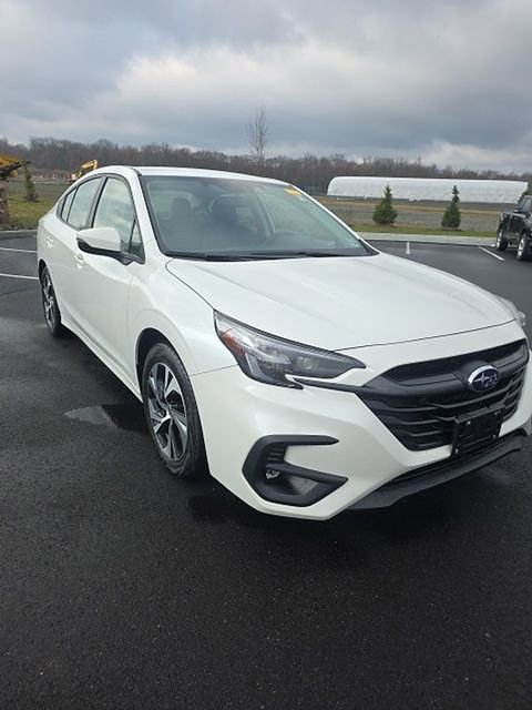 Used 2024 Subaru Legacy Premium image 3