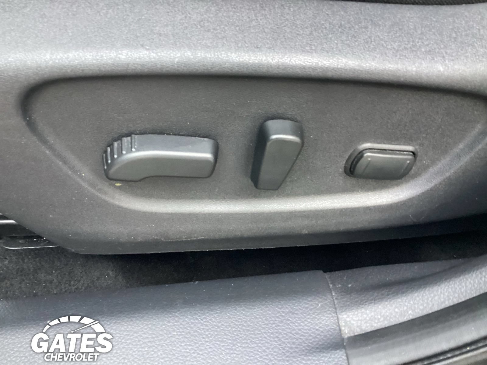 Used 2017 Nissan Rogue SV AWD/4WD image 15