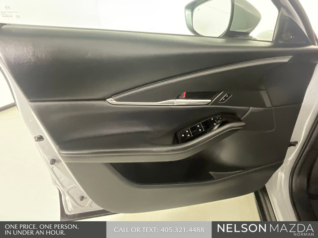 Used 2025 MAZDA CX-30 AWD 2.5 S w/ Preferred Package image 16