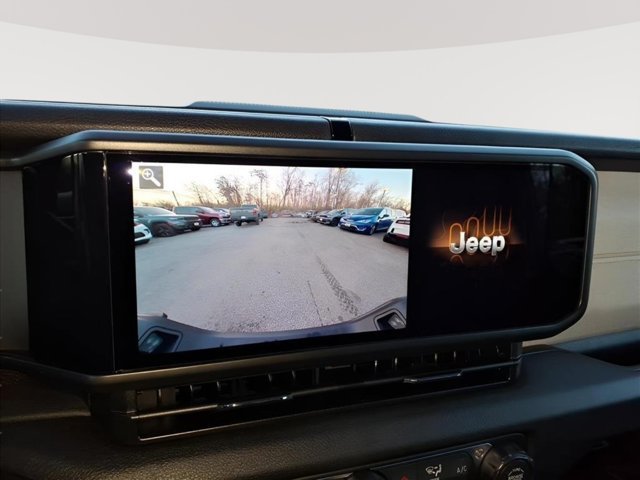 New 2026 Jeep Gladiator Sport AWD/4WD image 17