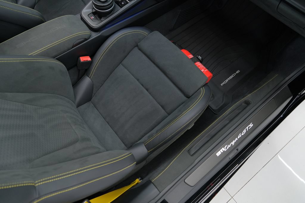 Used 2026 Porsche 911 Targa 4 GTS AWD/4WD image 17